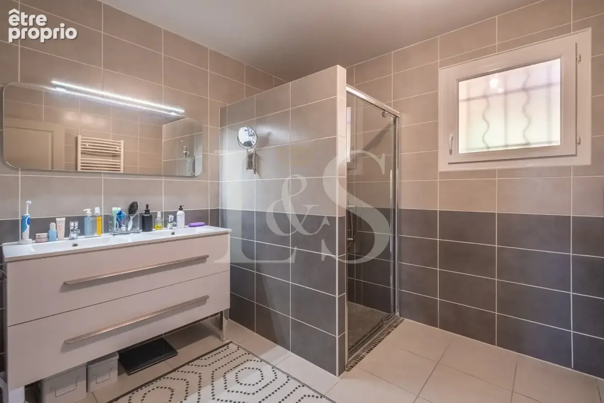 Villa de plain pied avec piscine et adorable jardin sur les hauteurs de Bedoin - photo 18