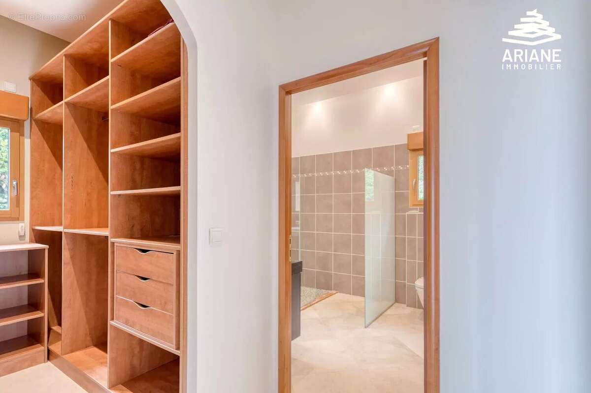 Maison à SAINT-CYR-AU-MONT-D&#039;OR