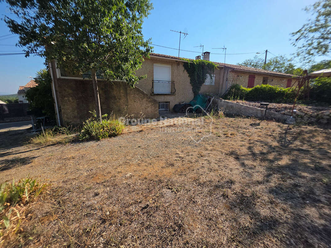 Bas de villa en campagne à Saint-Julien-le-Montagnier (83560) - photo 12