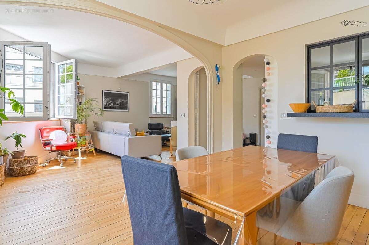 Appartement à PARIS-19E