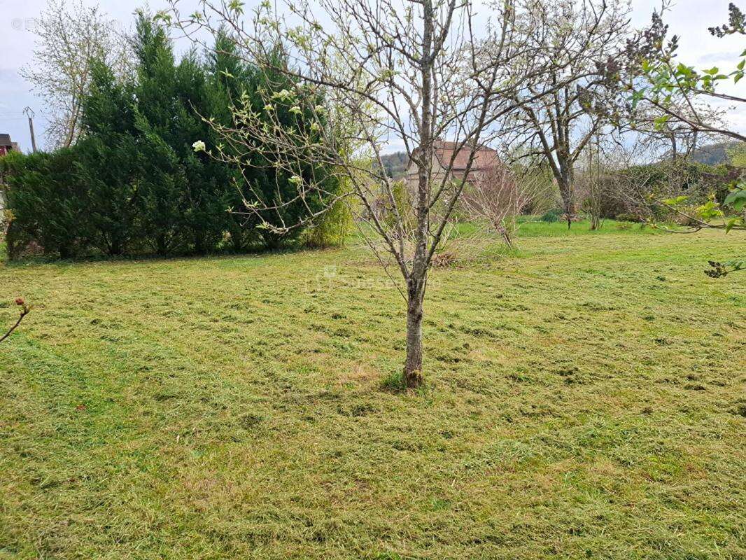 Maison à RADDON-ET-CHAPENDU