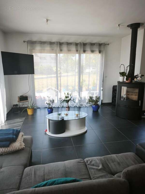 Maison 110 m² à Plougonver  - photo 3