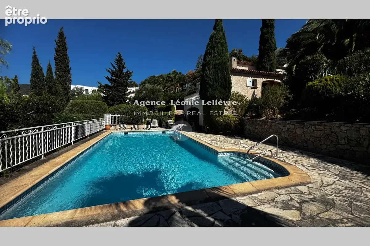 Maison 6 pièces 186 m² à vendre à Les Issambres (83380) - photo 4