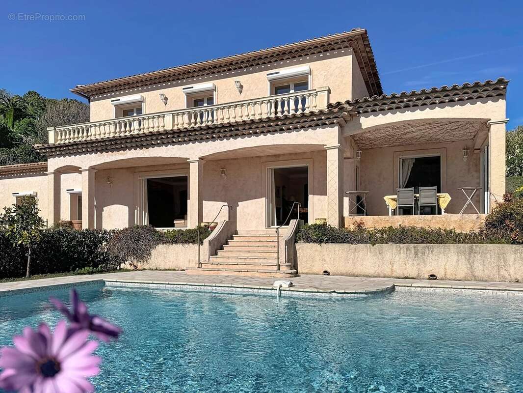 Maison à LES ADRETS-DE-L'ESTEREL