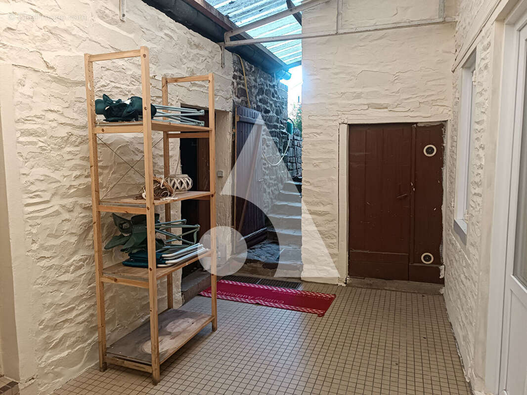 Maison de bourg en pierre avec jardin et dépendance - Plénée-Jugon 5 pièce(s) 120 m2 - photo 12