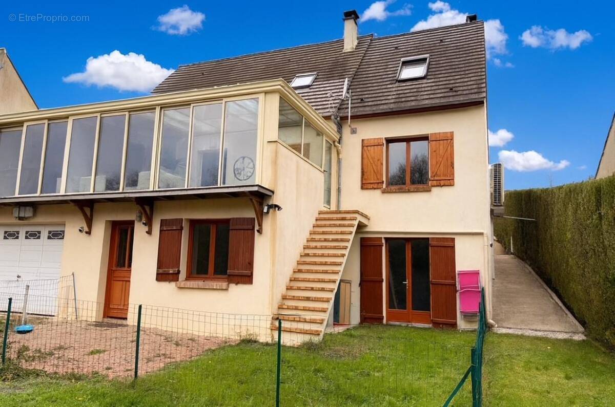 Maison à PONTPOINT
