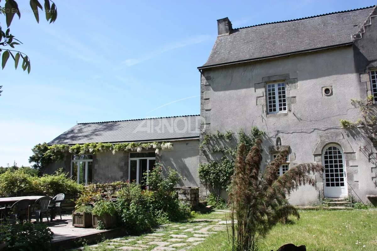 Maison à ROCHEFORT-EN-TERRE