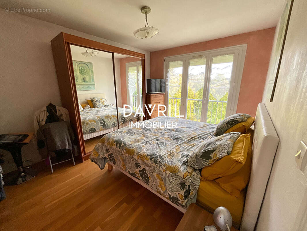 Maison à MAURECOURT