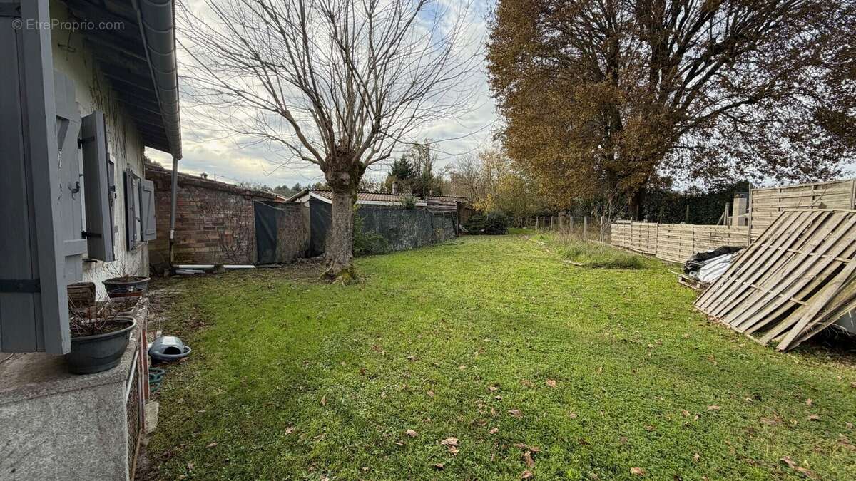 Maison à BELIN-BELIET