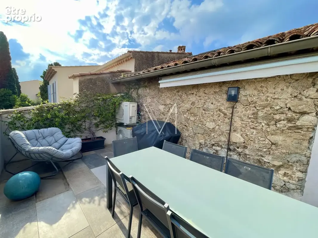 Maison de village au plan de la tour avec terrasse et remise independante - photo 6