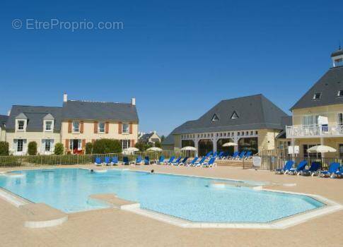 Appartement à PORT-EN-BESSIN-HUPPAIN
