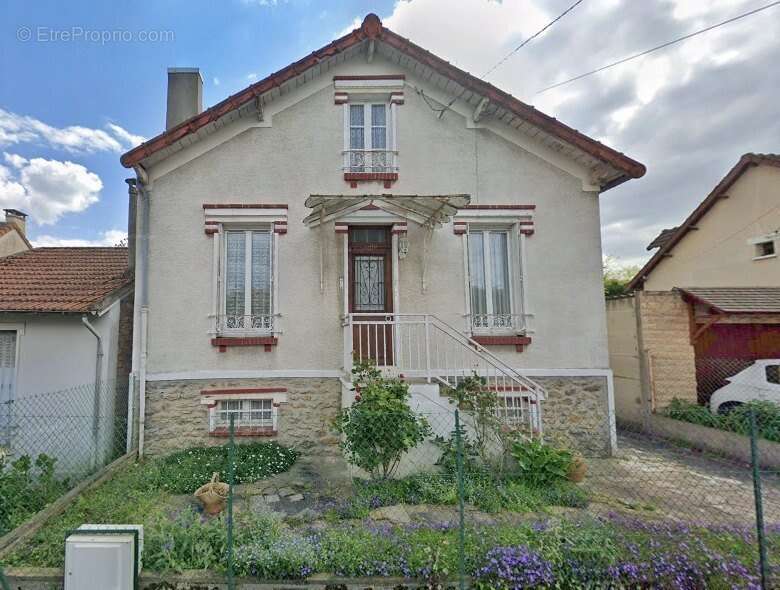 Maison à CORBEIL-ESSONNES