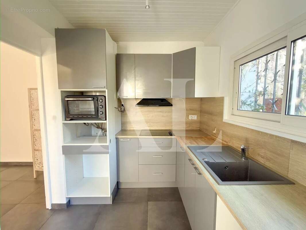 Appartement à VALLAURIS