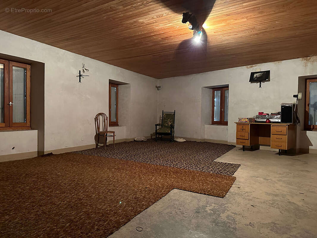 Appartement à SAINT-GENIEZ-D&#039;OLT