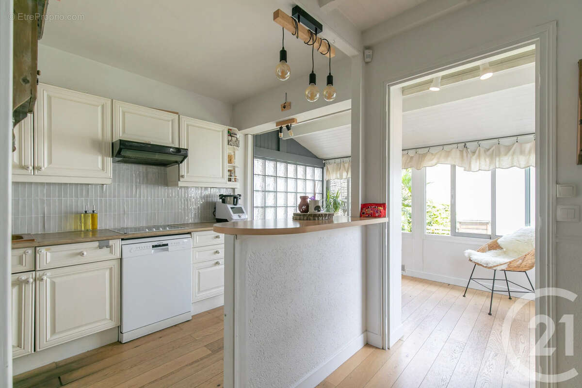 Appartement à SAINT-MAUR-DES-FOSSES