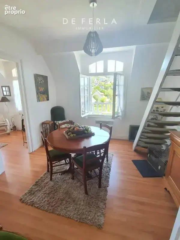 Superbe duplex dernier étage avec jardin et vue incroyable en plein centre - photo 2