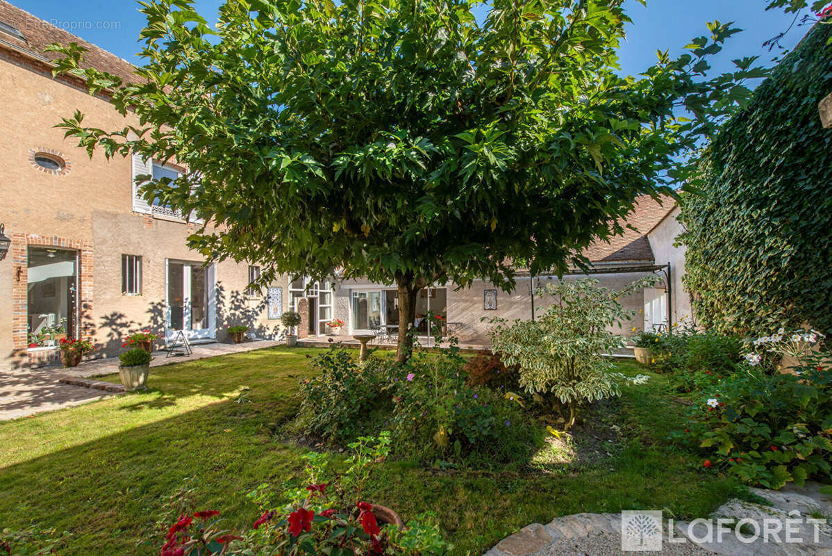 Maison à FONTAINEBLEAU