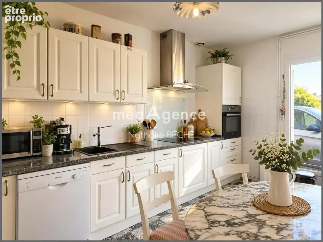 Maison sur st martin lacaussade  33390 - photo 2