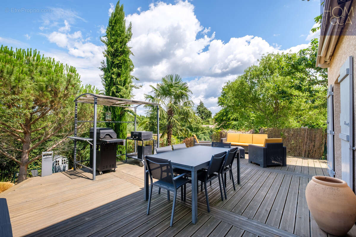 Maison à FLEURIEUX-SUR-L'ARBRESLE