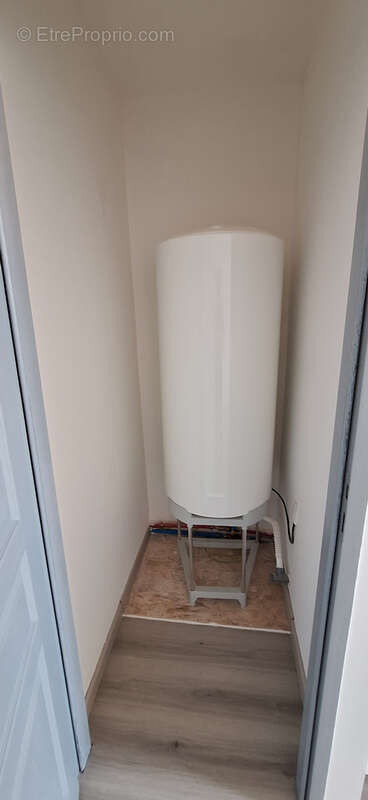 Appartement à VILLENEUVE-L'ARCHEVEQUE