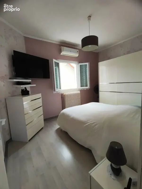 Aulnay Centre ville Proche Gare - Maison de 108m2 - 5 pièces - 3 chambres - Jardin et dépendance - photo 3