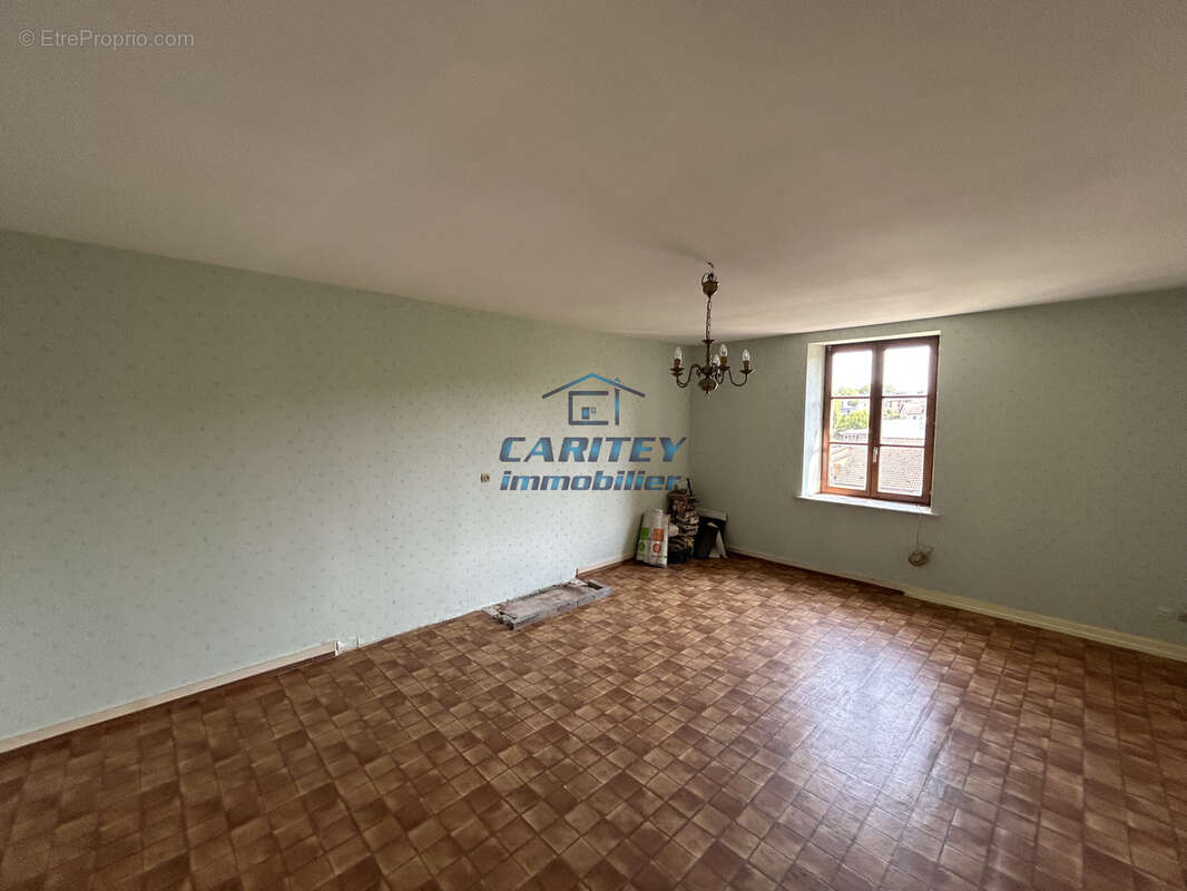 Appartement à LUXEUIL-LES-BAINS