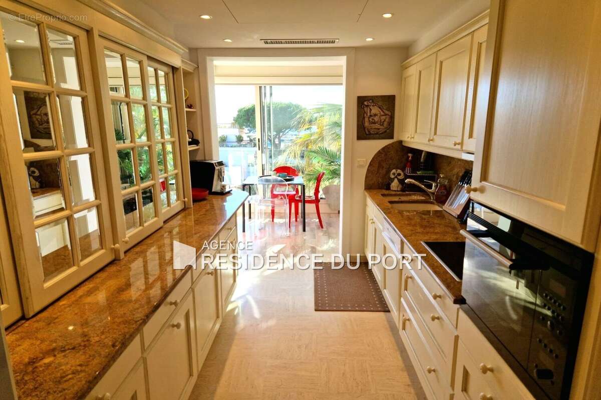 Appartement 127 m² à Mandelieu-La-Napoule  - photo 8