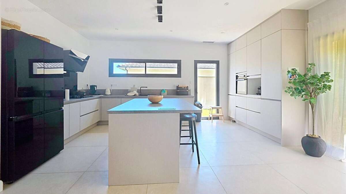 Maison  moderne proche commodités avec jardin et terrasse - photo 2
