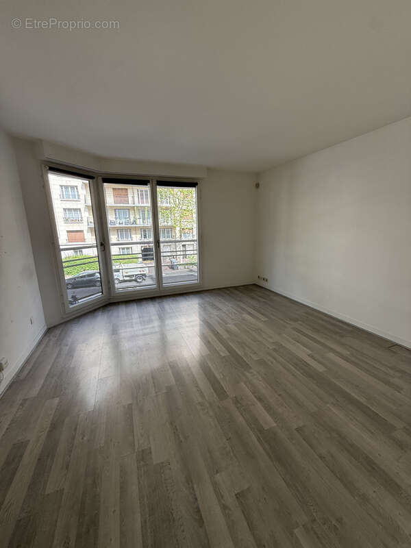 Appartement à CHARENTON-LE-PONT