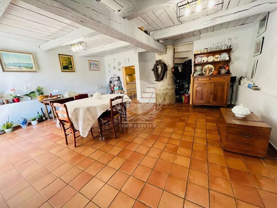 Maison à PLAN-DE-LA-TOUR