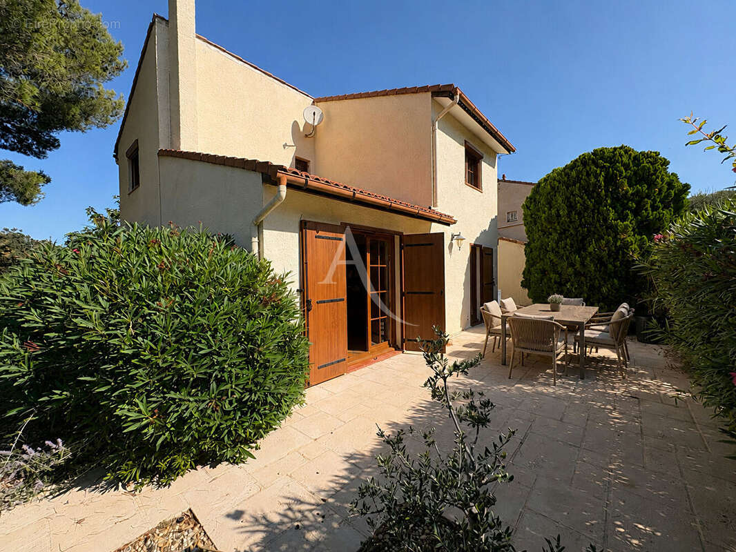 Maison familiale de 110 m² avec 4 chambres et beau terrain de 445 m² - photo 5