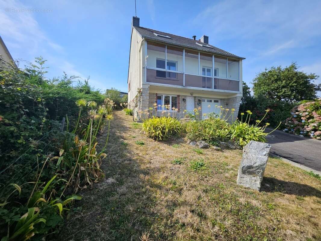 Maison familiale à rénover vue mer à ROSCANVEL (29) - photo 4