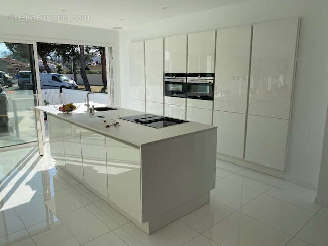 Maison à VILLENEUVE-DE-LA-RAHO