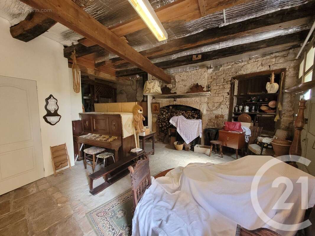 Maison 81 m² à Puycelci  - photo 9