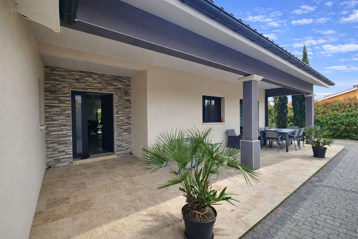 Maison familiale contemporaine avec  de beaux volumes - photo 2