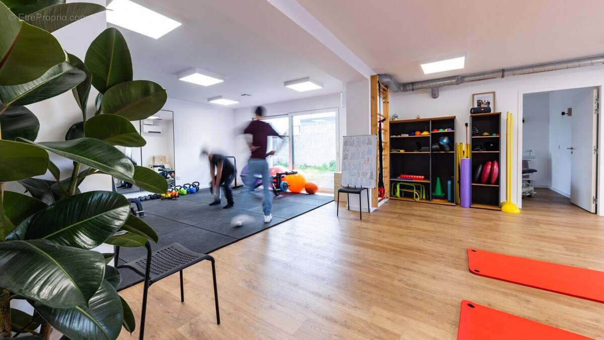 Commerce à LA TESTE-DE-BUCH