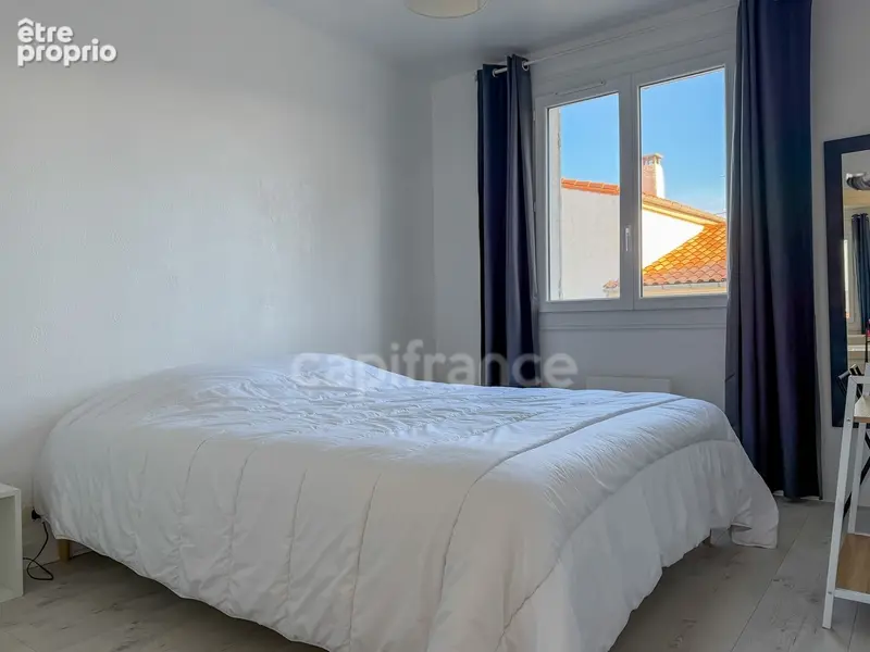 Maison à vendre 4 pièces ROYAN (17) - Piscine chauffée - Terrain de 375m² - photo 11