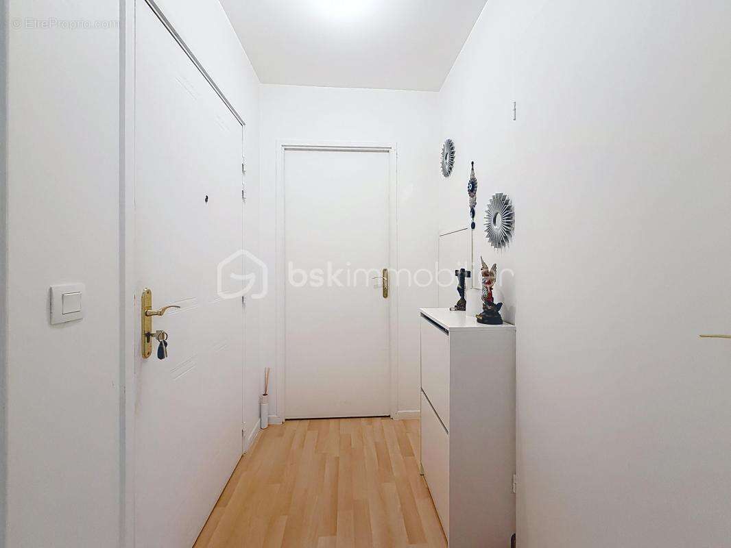 Appartement à LA COURNEUVE