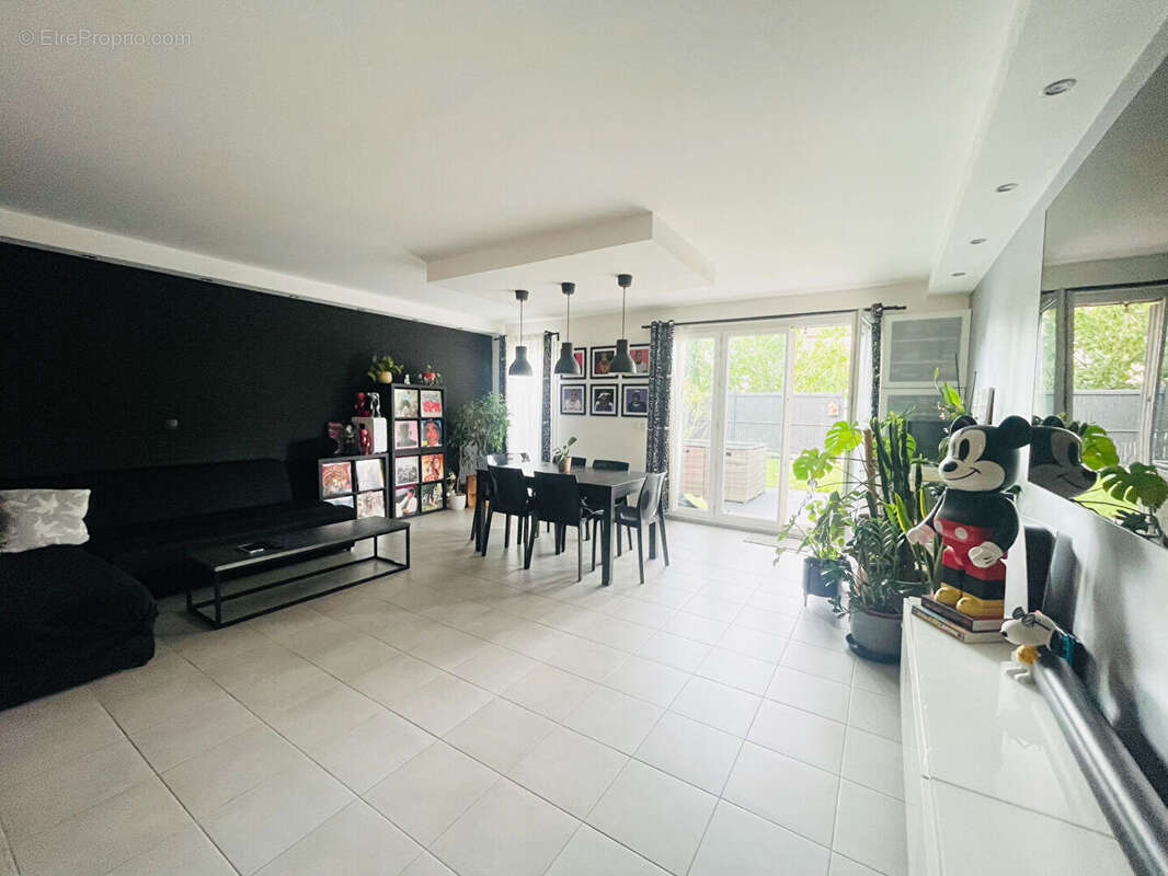 Maison à SARTROUVILLE