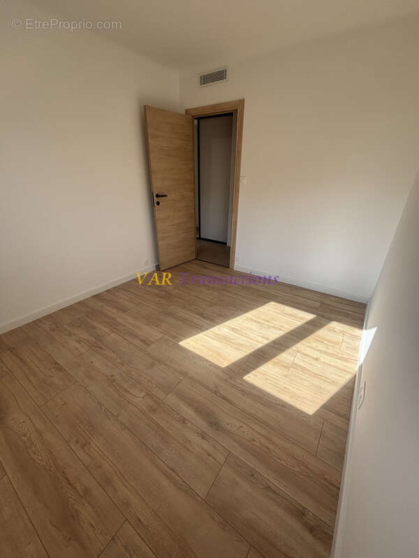 Appartement à SAINT-MANDRIER-SUR-MER