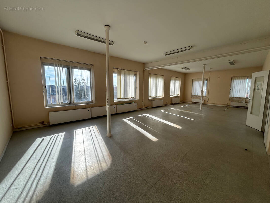 Commerce à CHAUMONT