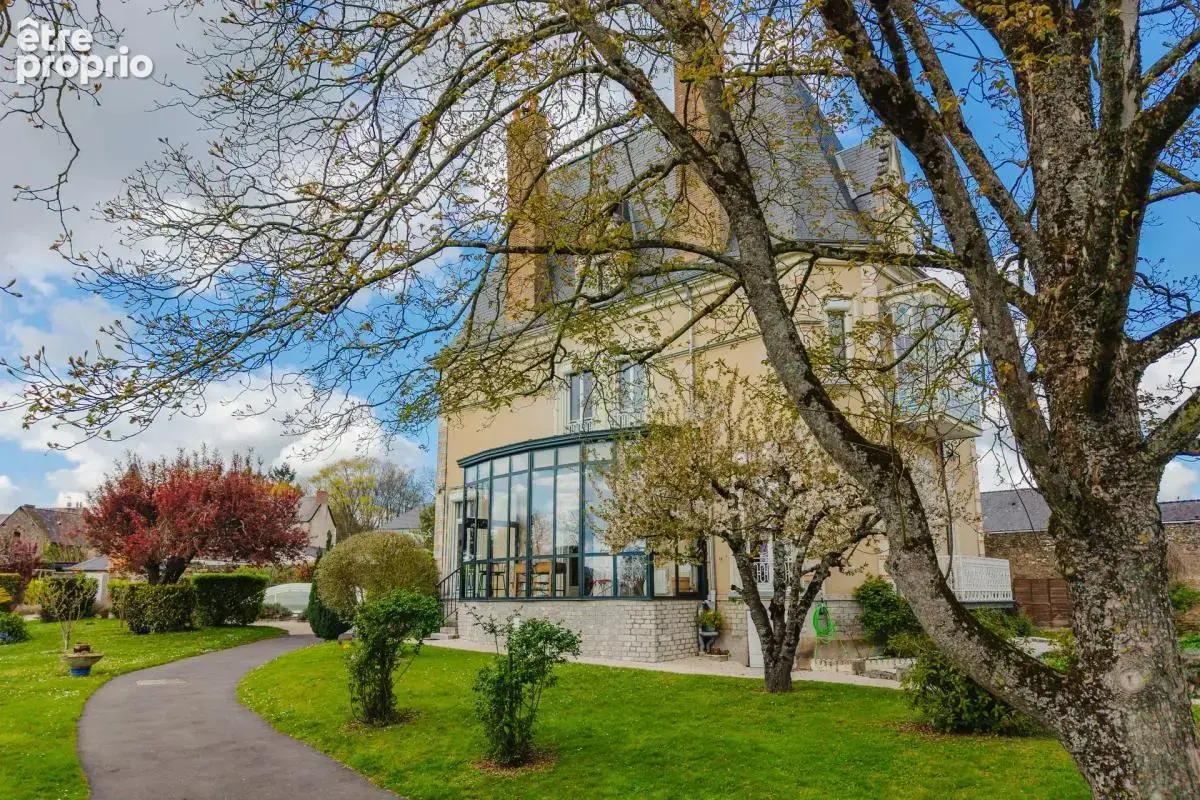 Maison  de charme de 14 pièces de 352 m² à Château-Gontier - photo 9