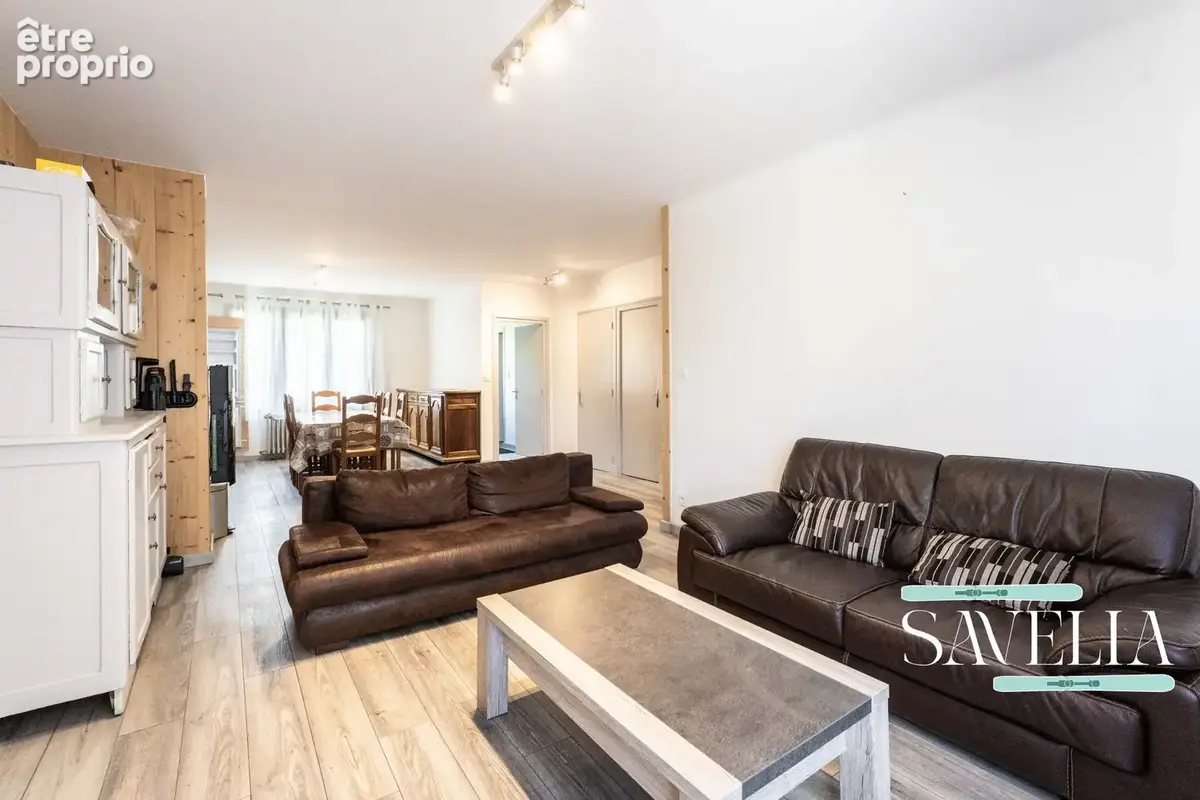 Maison 140 m² à La Perriere  - photo 2