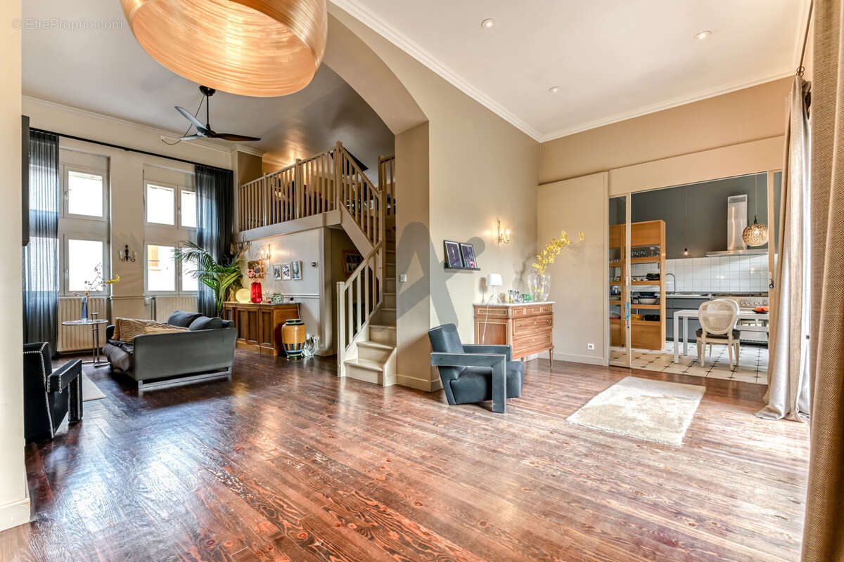 Appartement à SAINTE-FOY-LES-LYON