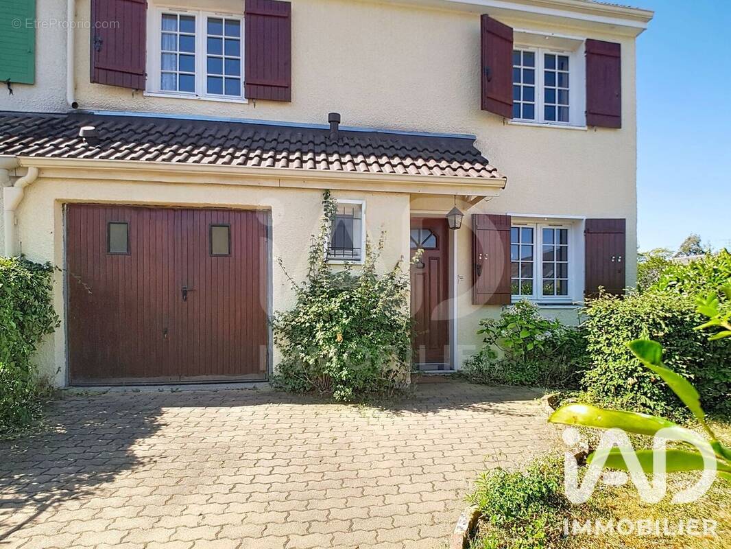 Photo 1 - Maison à LE MEE-SUR-SEINE
