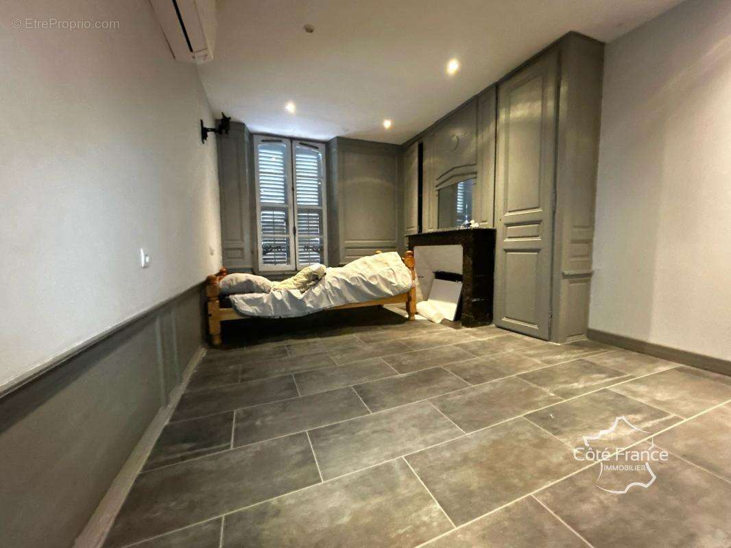 Appartement à VILLENEUVE-L'ARCHEVEQUE