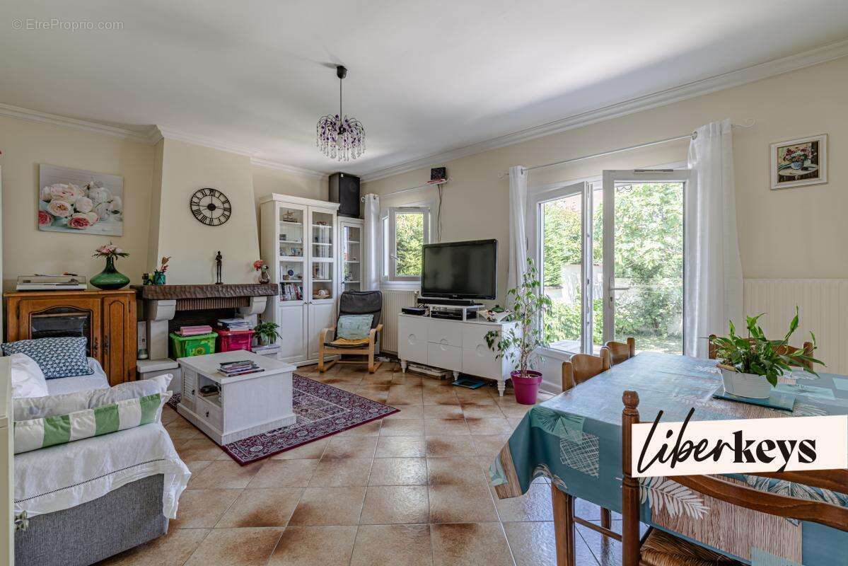 Maison à ORMESSON-SUR-MARNE