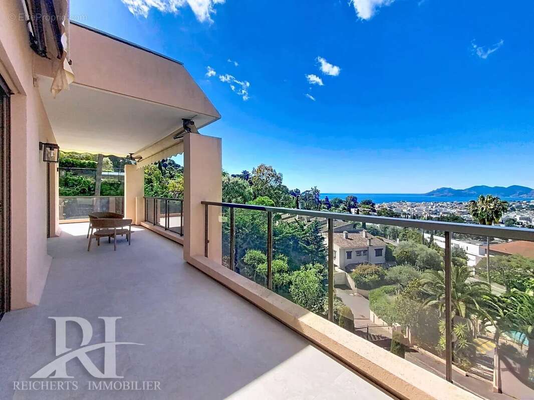 Appartement à LE CANNET