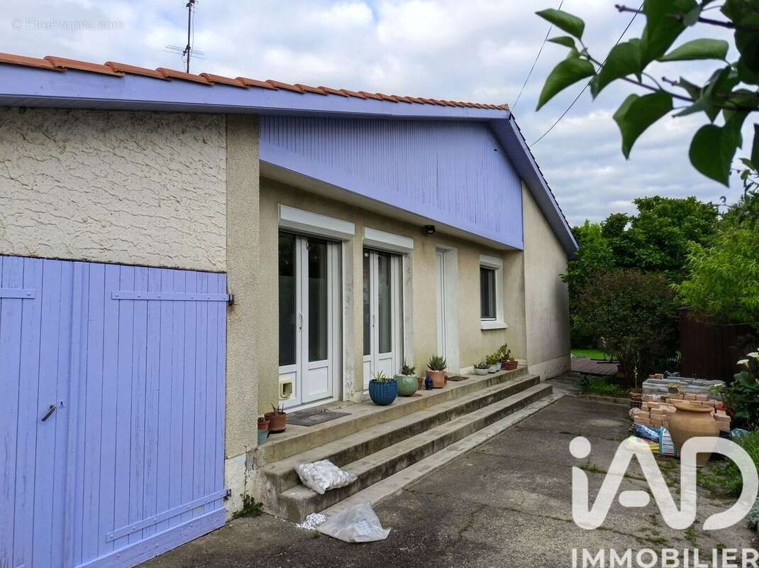 Photo 2 - Maison à SARAMON