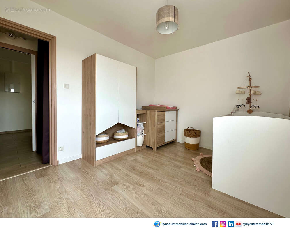 Appartement T4  78 m2  2 balcons - photo 13
